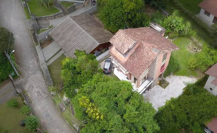 Imagem Casa com 3 Quartos à Venda, 220 m² em Cacupé - Florianópolis Imagem Casa com 3 Quartos à Venda, 220 m² em Cacupé - Florianópolis