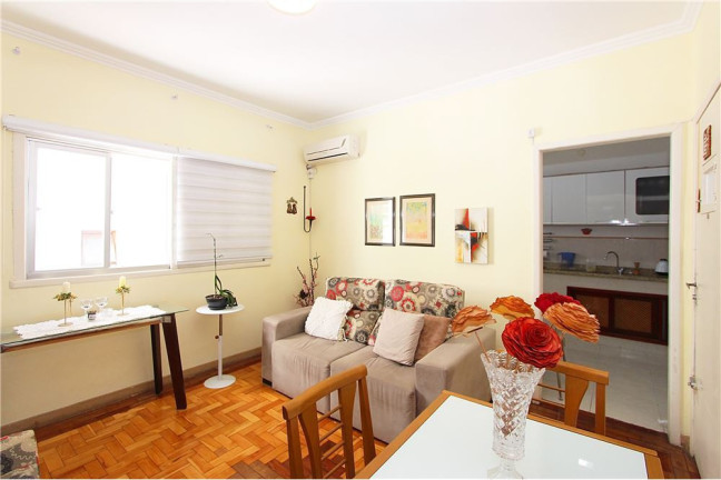 Imagem Imóvel com 2 Quartos à Venda,  em Petrópolis - Porto Alegre