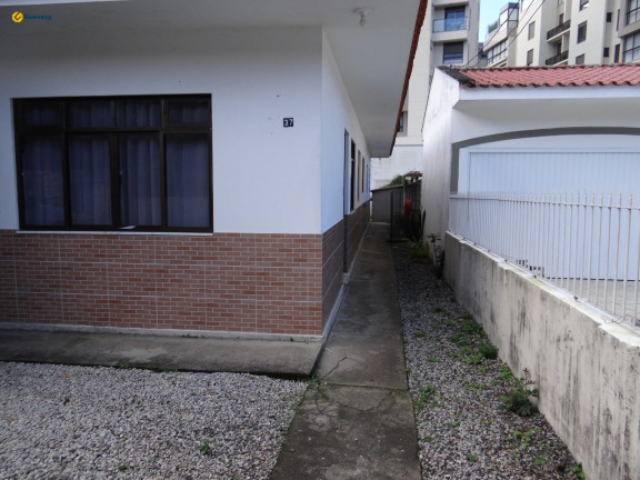 Imagem Casa com 4 Quartos à Venda, 504 m² em Córrego Grande - Florianópolis