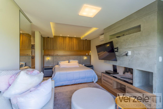 Imagem Casa com 4 Quartos à Venda, 600 m² em São Francisco De Assis - Camboriú Imagem Casa com 4 Quartos à Venda, 600 m² em São Francisco De Assis - Camboriú