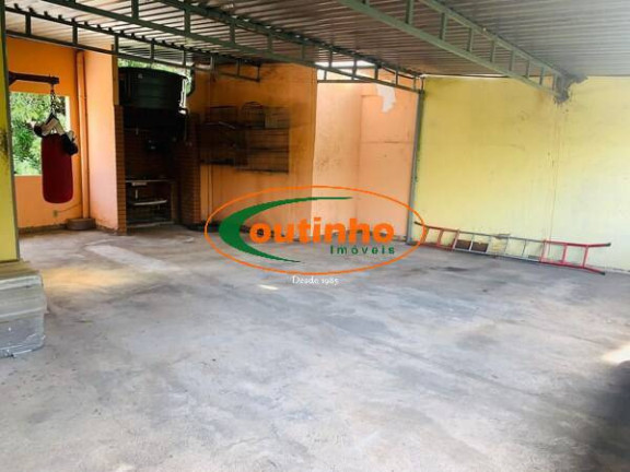 Imagem Casa com 4 Quartos à Venda, 317 m² em Grajaú - Rio De Janeiro Imagem Casa com 4 Quartos à Venda, 317 m² em Grajaú - Rio De Janeiro