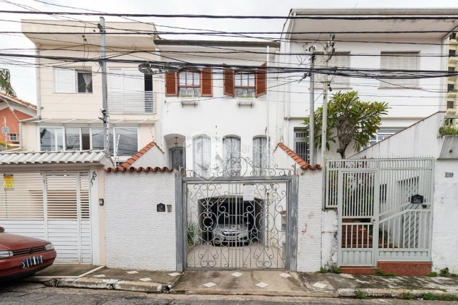 Casa com 3 Quartos à Venda, 284 m² em Mirandópolis - São Paulo