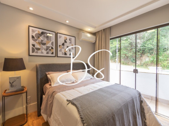 Imagem Casa com 3 Quartos à Venda, 347 m² em Vale Das Colinas - Gramado