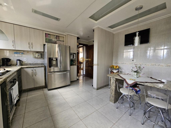 Imagem Casa com 3 Quartos à Venda, 265 m² em Várzea - Teresópolis