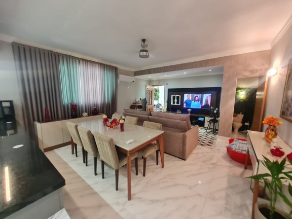 Imagem Casa com 3 Quartos à Venda, 200 m² em Gonzaga - Santos Imagem Casa com 3 Quartos à Venda, 200 m² em Gonzaga - Santos