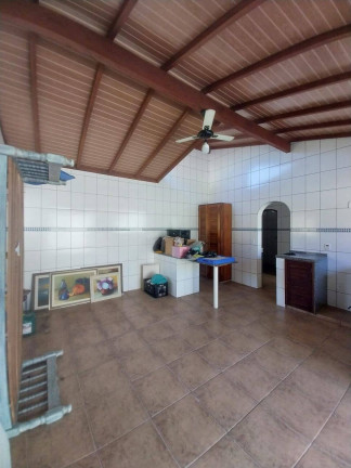 Imagem Casa com 6 Quartos à Venda, 360 m² em Centro - Ubatuba Imagem Casa com 6 Quartos à Venda, 360 m² em Centro - Ubatuba