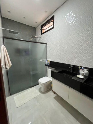 Imagem Casa com 3 Quartos à Venda, 192 m²