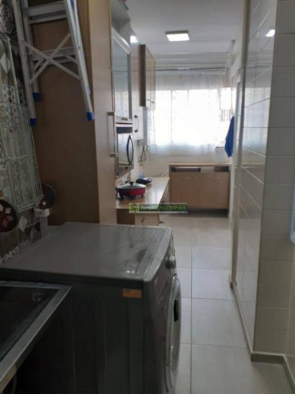 Imagem Imóvel com 3 Quartos à Venda, 170 m² em Cabral - Curitiba Imagem Imóvel com 3 Quartos à Venda, 170 m² em Cabral - Curitiba