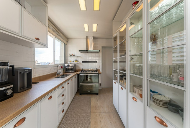 Imagem Apartamento com 3 Quartos à Venda, 137 m² em Vila Suzana - São Paulo