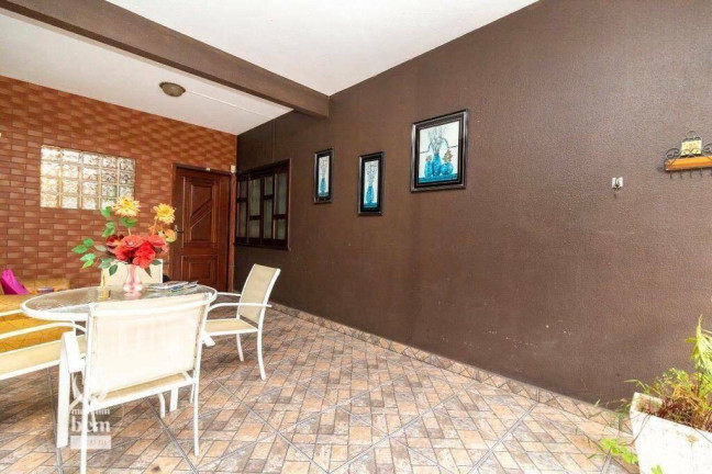 Imagem Sobrado com 4 Quartos à Venda, 398 m² em Bacacheri - Curitiba