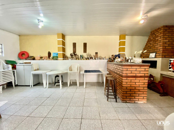 Imagem Casa com 5 Quartos à Venda, 420 m² em Coqueiros - Florianópolis Imagem Casa com 5 Quartos à Venda, 420 m² em Coqueiros - Florianópolis