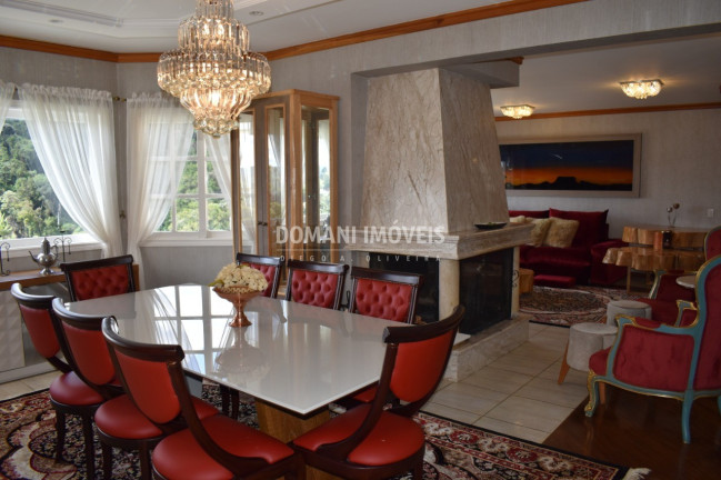 Imagem Casa com 5 Quartos à Venda, 800 m² em Região Do Alto Do Capivari - Campos Do Jordão Imagem Casa com 5 Quartos à Venda, 800 m² em Região Do Alto Do Capivari - Campos Do Jordão