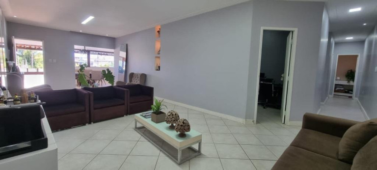 Imagem Casa com 5 Quartos à Venda, 295 m² em Centro - Lauro De Freitas Imagem Casa com 5 Quartos à Venda, 295 m² em Centro - Lauro De Freitas