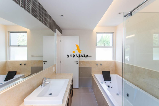 Imagem Casa de Condomínio com 5 Quartos à Venda, 987 m² em Barra Da Tijuca - Rio De Janeiro Imagem Casa de Condomínio com 5 Quartos à Venda, 987 m² em Barra Da Tijuca - Rio De Janeiro