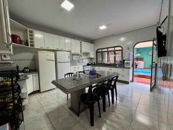 Imagem Sobrado com 3 Quartos à Venda, 245 m² em Jardim América - Goiânia Imagem Sobrado com 3 Quartos à Venda, 245 m² em Jardim América - Goiânia