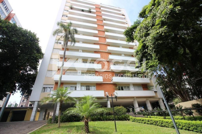 Imagem Apartamento com 3 Quartos à Venda, em Auxiliadora - Porto Alegre Imagem Apartamento com 3 Quartos à Venda, em Auxiliadora - Porto Alegre