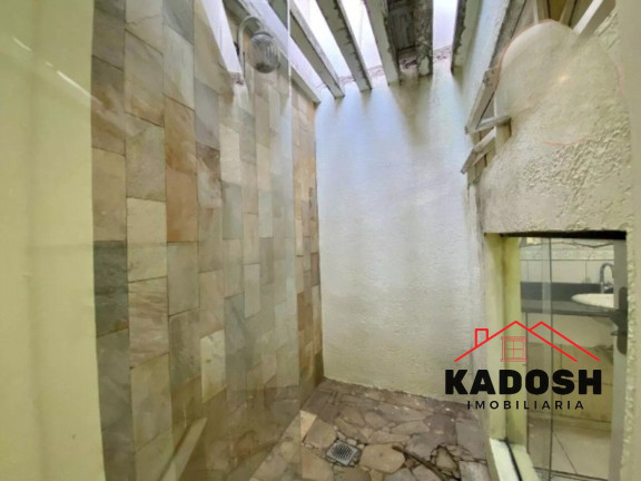 Imagem Casa com 3 Quartos à Venda, 220 m² em Centro - Feira De Santana