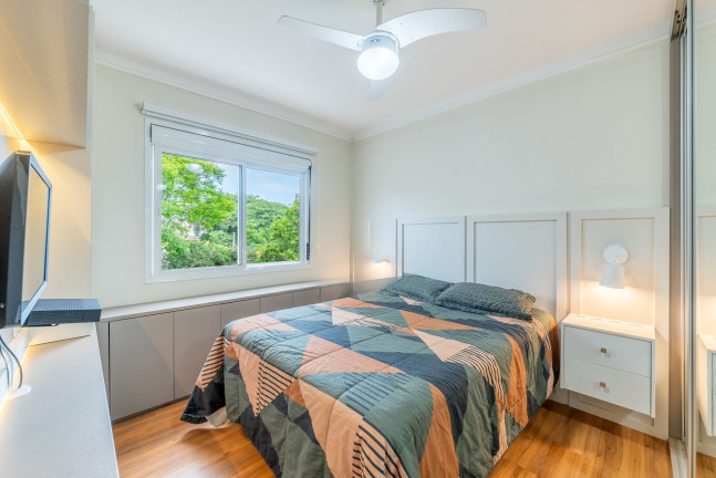 Imagem Apartamento com 2 Quartos à Venda, 111 m² em Menino Deus - Porto Alegre Imagem Apartamento com 2 Quartos à Venda, 111 m² em Menino Deus - Porto Alegre