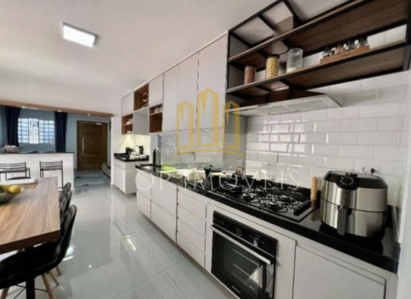 Imagem Casa com 3 Quartos à Venda, 252 m² em Jardim Estoril - São José Dos Campos Imagem Casa com 3 Quartos à Venda, 252 m² em Jardim Estoril - São José Dos Campos