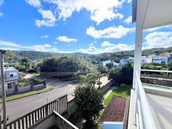 Imagem Casa com 3 Quartos à Venda, 300 m² em Vila Nova - Porto Alegre