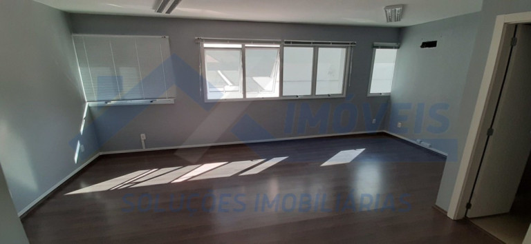 Imagem Imóvel Comercial à Venda, 32 m² em Menino Deus - Porto Alegre