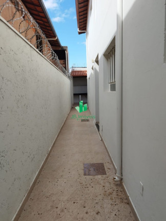 Imagem Casa com 3 Quartos para Alugar, 1 m² em Morrinhos - Montes Claros