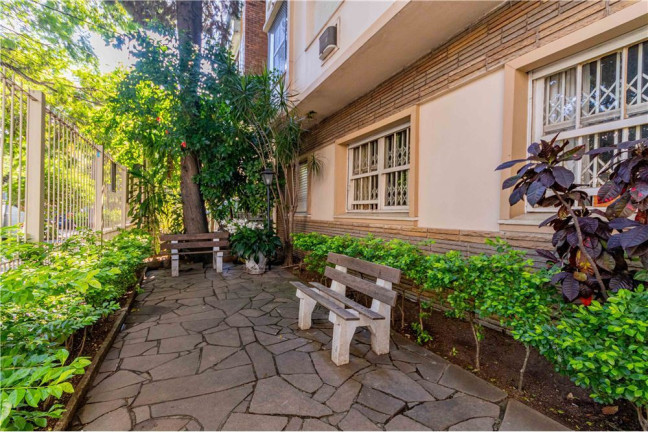 Imagem Imóvel com 2 Quartos à Venda, em Rio Branco - Porto Alegre Imagem Imóvel com 2 Quartos à Venda, em Rio Branco - Porto Alegre