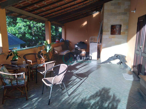 Imagem Casa com 5 Quartos à Venda, 209 m² em Itaipu - Niterói