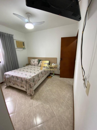 Imagem Imóvel com 3 Quartos à Venda, 130 m² em Praia Da Costa - Vila Velha Imagem Imóvel com 3 Quartos à Venda, 130 m² em Praia Da Costa - Vila Velha
