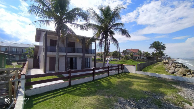 Sobrado com 4 Quartos à Venda, 164 m² em Itapema Do Norte - Itapoá