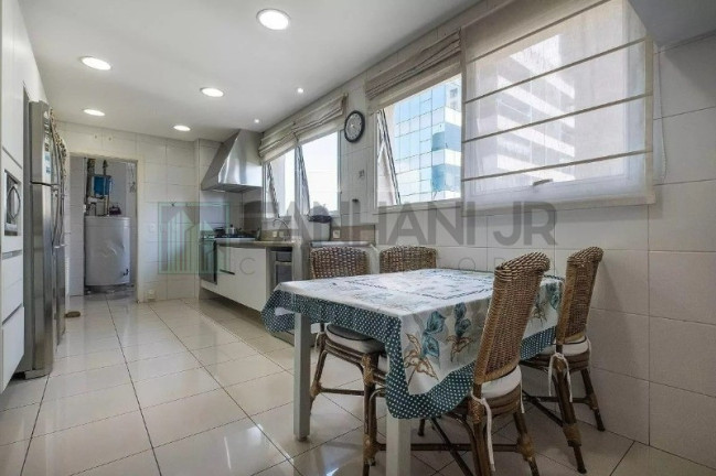 Imagem Imóvel com 4 Quartos à Venda, 310 m² em Jardim Europa - São Paulo