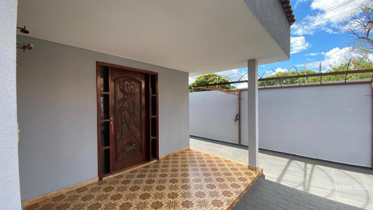 Imagem Casa com 7 Quartos à Venda, 184 m² em Monte Castelo - Campo Grande