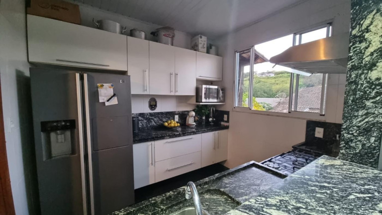 Imagem Apartamento com 2 Quartos à Venda, 70 m² em Bacaxá (saquarema) - Saquarema