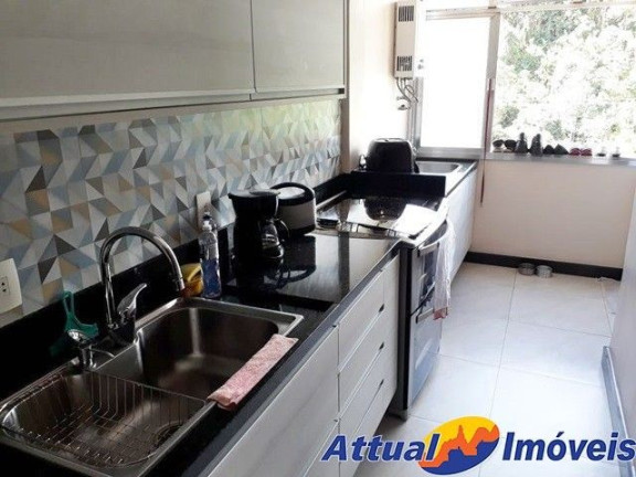 Imagem Imóvel com 2 Quartos à Venda, 77 m² em Barra Do Imbuí - Teresópolis