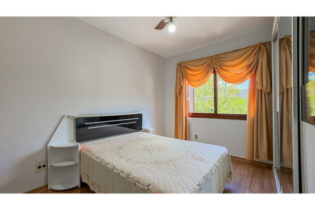 Imagem Imóvel com 2 Quartos à Venda, 86 m² em Petrópolis - Porto Alegre Imagem Imóvel com 2 Quartos à Venda, 86 m² em Petrópolis - Porto Alegre