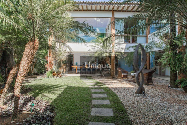 Imagem Casa com 6 Quartos à Venda, 800 m² em Ferradura - Armação Dos Búzios Imagem Casa com 6 Quartos à Venda, 800 m² em Ferradura - Armação Dos Búzios