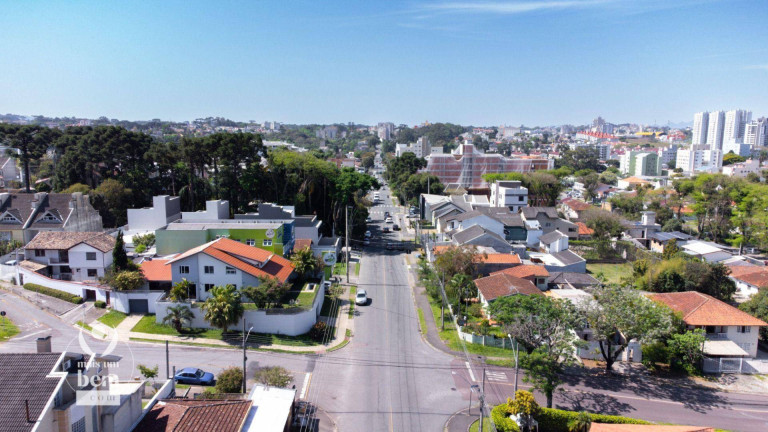 Imagem Sobrado com 3 Quartos à Venda, 189 m² em Boa Vista - Curitiba Imagem Sobrado com 3 Quartos à Venda, 189 m² em Boa Vista - Curitiba