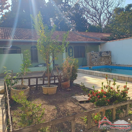 Imagem Casa com 3 Quartos à Venda, 360 m² em Jardim Santa Maria - Jacareí Imagem Casa com 3 Quartos à Venda, 360 m² em Jardim Santa Maria - Jacareí