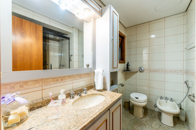 Imagem Cobertura com 4 Quartos à Venda, 262 m² em Menino Deus - Porto Alegre Imagem Cobertura com 4 Quartos à Venda, 262 m² em Menino Deus - Porto Alegre