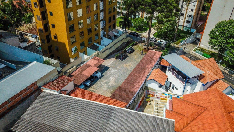 Imagem Terreno à Venda, 747 m² em Centro Cívico - Curitiba Imagem Terreno à Venda, 747 m² em Centro Cívico - Curitiba