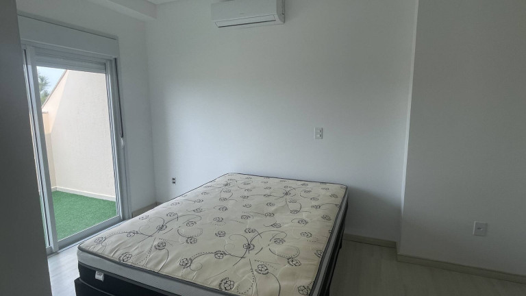 Imagem Apartamento com 3 Quartos para Alugar, 143 m² em Canasvieiras - Florianópolis