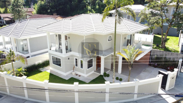 Imagem Casa com 3 Quartos à Venda, 290 m² em Carlos Guinle - Teresópolis