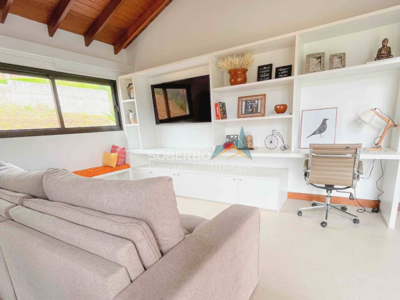 Imagem Casa com 4 Quartos à Venda, 750 m² em Vargem Grande - Teresópolis