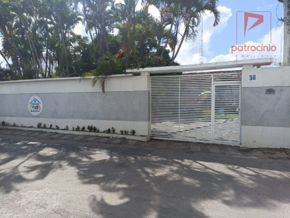 Imóvel com 3 Quartos à Venda, 230 m² em Capuchinhos - Feira De Santana