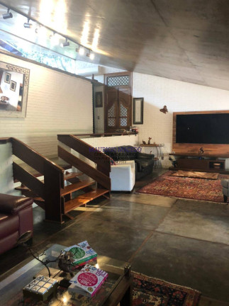 Imagem Casa com 3 Quartos à Venda, 720 m² em Alphaville - Santana De Parnaíba Imagem Casa com 3 Quartos à Venda, 720 m² em Alphaville - Santana De Parnaíba