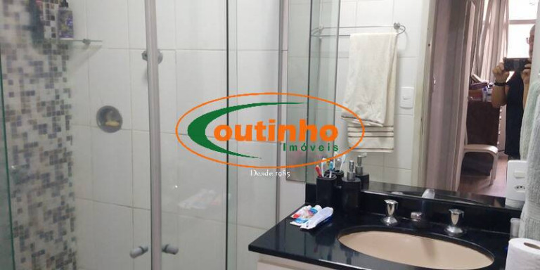 Imagem Apartamento com 2 Quartos à Venda, 74 m² em Tijuca - Rio De Janeiro