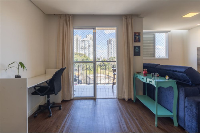 Imagem Imóvel com 3 Quartos à Venda, em Vila Sônia - São Paulo Imagem Imóvel com 3 Quartos à Venda, em Vila Sônia - São Paulo