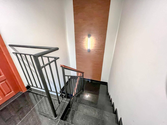 Imagem Casa com 6 Quartos à Venda, 370 m² Imagem Casa com 6 Quartos à Venda, 370 m²