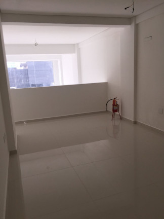 Imagem Sala Comercial para Alugar, 83 m² em Centro - Balneário Camboriú Imagem Sala Comercial para Alugar, 83 m² em Centro - Balneário Camboriú