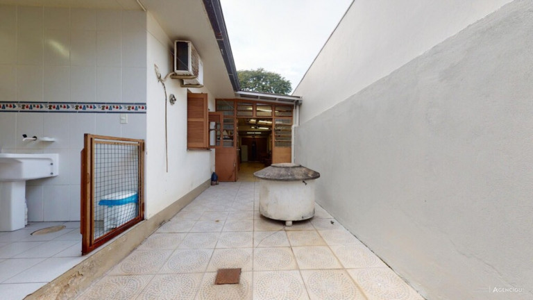Imagem Imóvel com 4 Quartos à Venda, 120 m² em Espírito Santo - Porto Alegre Imagem Imóvel com 4 Quartos à Venda, 120 m² em Espírito Santo - Porto Alegre